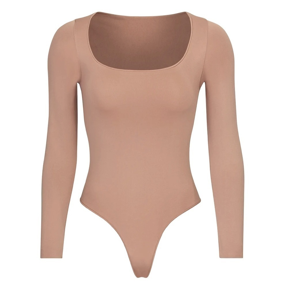 SKIMS Essential Smoothing Thong Bodysuit L/XL FINAL DISCOUNT PRICE FIRM
